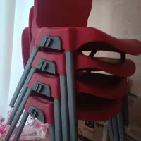 چهار عدد صندلی پلاستیکی