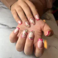 تخفیف ویژه ناخن با مواد درجه یک