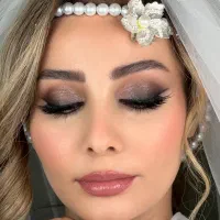 میکاپ آرتیست حرفه ای و آموزش میکاپ و خودآرایی