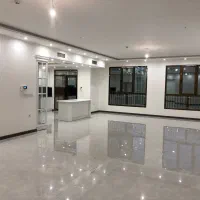 ۲۰۰ متر اداری با رفت و امد بالا / اقبال