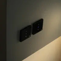 فروش و پخش کلیدهای لمسی‌ و تجهیزات هوشمند