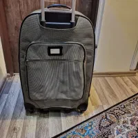 چمدان چرخ دار