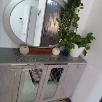 جاکفشی جادار شیک و آینه