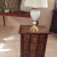 میزتلفن و آباژور