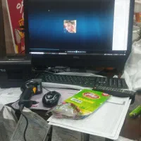 نیازمند فروشنده خانوم