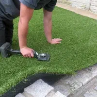فنس چمن با متریال نو UV و ضدریزش