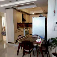 آپارتمان در بهار