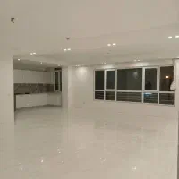 ۱۸۰ متری سه خوابه، /اکازیون/ در پارک نیکمرام