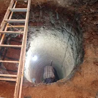 چاه کن و چاه کنی و تخریب بنا بنایی|خدمات پیشه و مهارت|ارومیه, |دیوار