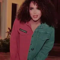 فروشنده خانم