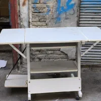 میز تحریر و کامپیوتر