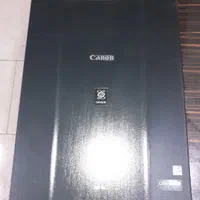 یک دستگاه اسکن کاغذی ۱۱۰  اکنبد