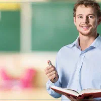 استخدام مدرس سطح پیشرفته و آیلتس
