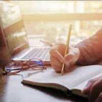 ویراستار هستم (مدرس انجمن علمی ویراستاری ایران)