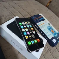 ایفون se 64g درحد