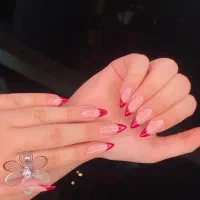 تخفیفات ویژه کاشت ناخن۳۷۰+طراحی رایگان فرصت محدود