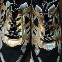 کتونی شبرنگ