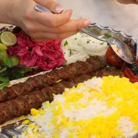استخدام کمک آشپز خانم