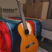 گیتار یاماها c 70 / نو / پایه استند و لوازم