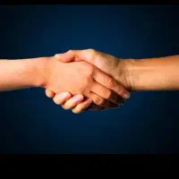 کارگر فروشگاه لوازم ایمنی