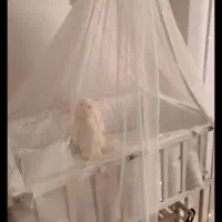 تخت کنار مادر و تخت یکنفره نوجوان
