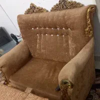 مبل سلطنتی 4 نفره همراه با میز