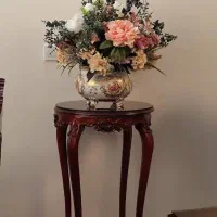 میز استند و آباژور