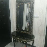 آینه و کنسول در حد نو بدون خط و خش