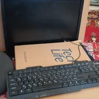 مانیتور و موس‌کیبورد