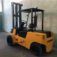 راننده لیفتراک سهند ۲ تن