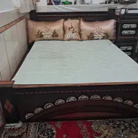 تخت دونفره باتشک در حد نو|تخت و سرویس خواب|خمینیشهر, |دیوار