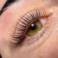 آموزش تخصصی لیفت مژه و ابرو