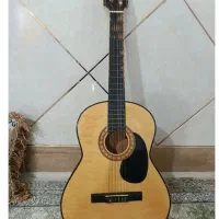 با سلام گیتار سالم فروشی قیمت توافقی