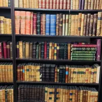 انواع خرید و فروش مجله و کتا‌ب های تاریخی رومانی