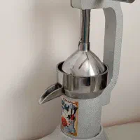 آبمیوه گیری دستی