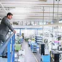 استخدام نیروی خانم کارخانه آرایشی بهداشتی