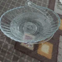 تعدادی ظرف و سی دی|ظروف سرو و پذیرایی|نسیم‌شهر, |دیوار