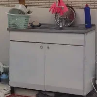 سینک همراه با کابینت