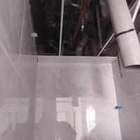 نصب تخصصی قرنیز آذران پارکت چمن مصنوعی