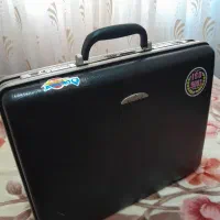 یک عدد چمدان دیپلمات  خارجی