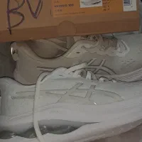 کتونی سایز۳۷