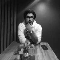 نصاب کاغذ دیواری