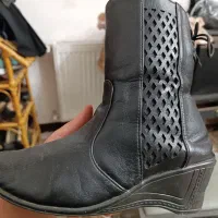 یک جفت چکمه