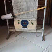 دار قالی با نقشه و نخ