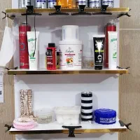 ویترین|آرایشگاه و سالن‌های زیبایی|اصفهان, باتون|دیوار