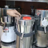 آبمیوه گیری.آب هویج گیری هلال ۲.۵ دوونیم اسب.G75|کافی‌شاپ و رستوران|تهران, شیخ هادی|دیوار