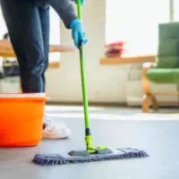 نظافتچی خانم یا آقا