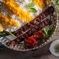 کارگر ساده تهیه غذا با جای خواب