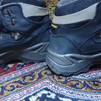 پوتین کوهنوردی مکوان سایز۴۲