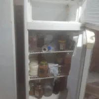 سلام یخچال قدیمی ۴میلیون تومن